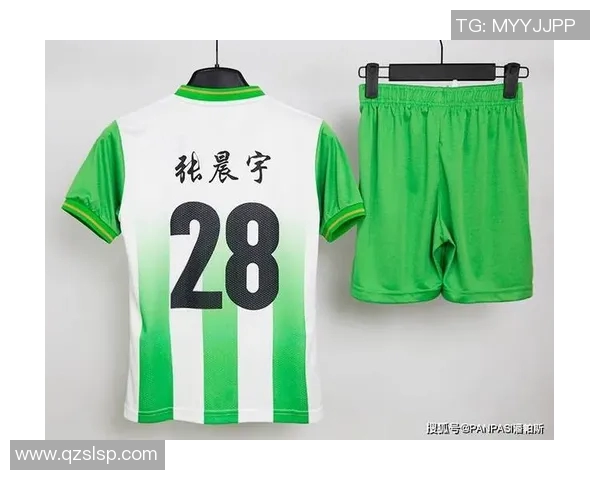 94号球衣足球明星盘点及其辉煌成就解析