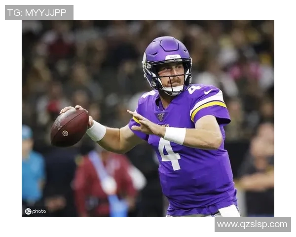 NFL美式足球明星挑战扣篮赛展现惊人运动才能与激情碰撞