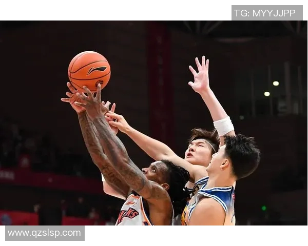 上海篮球队在世锦赛积分榜上以75分稳居第一名展现强劲实力