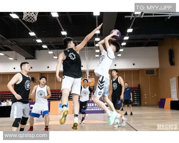 上海篮球队在邀请赛中以66分稳居积分榜首位展现强劲实力
