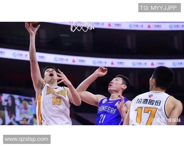 上海篮球队阵地战解析：战术布局与球员配合的深度剖析