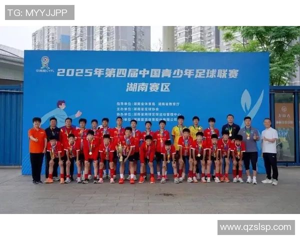 武汉足球队的拼搏之路与大师赛的荣耀时刻